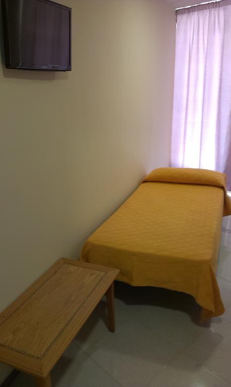 Hostal Bisbal Only Adults No Ac Valenza Camera foto