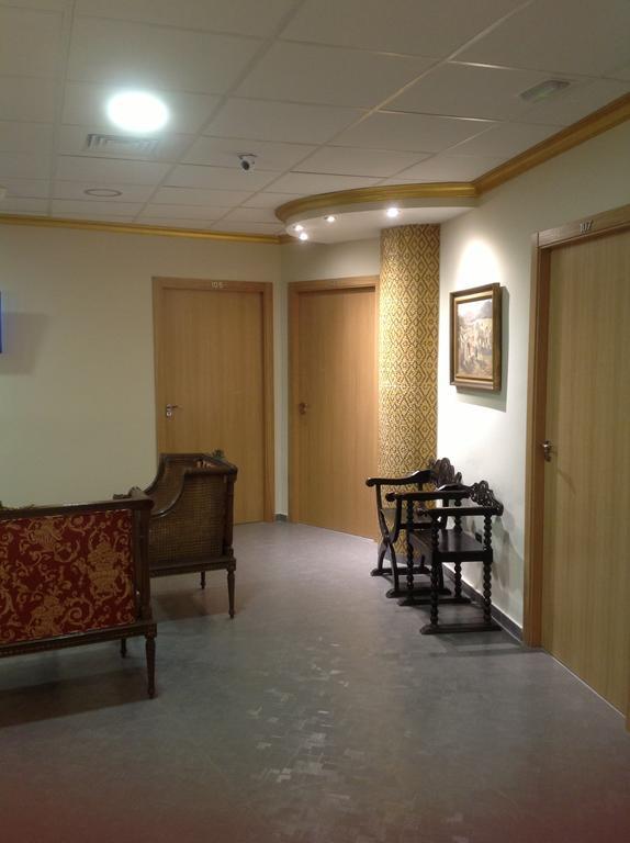 Hostal Bisbal Only Adults No Ac Valenza Esterno foto